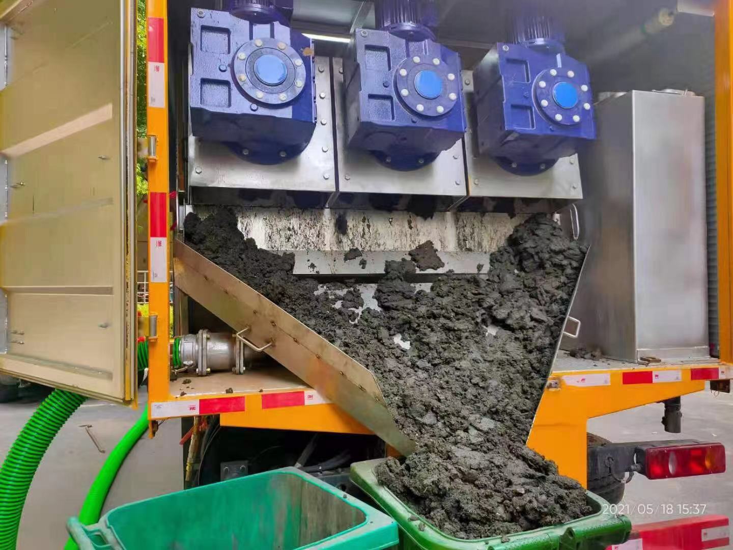 东英镇化粪池清掏城市维护站-泥浆净化干湿分离处理